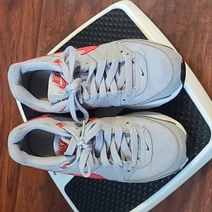 Nike airmax 4.5Y red ang gray